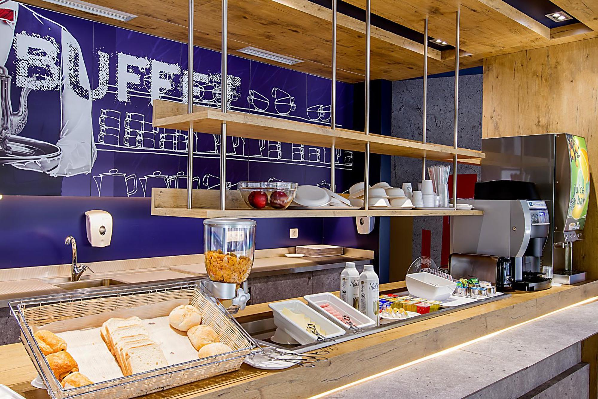 Ibis Budget Braga Centro Exteriör bild